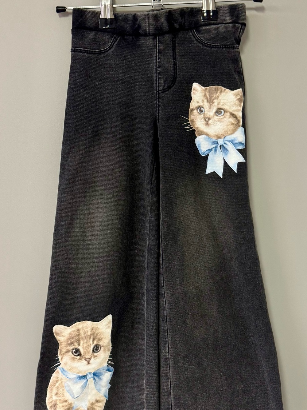 H&M Black Wide-Leg Pants with Kitty Print and Light Blue Bows